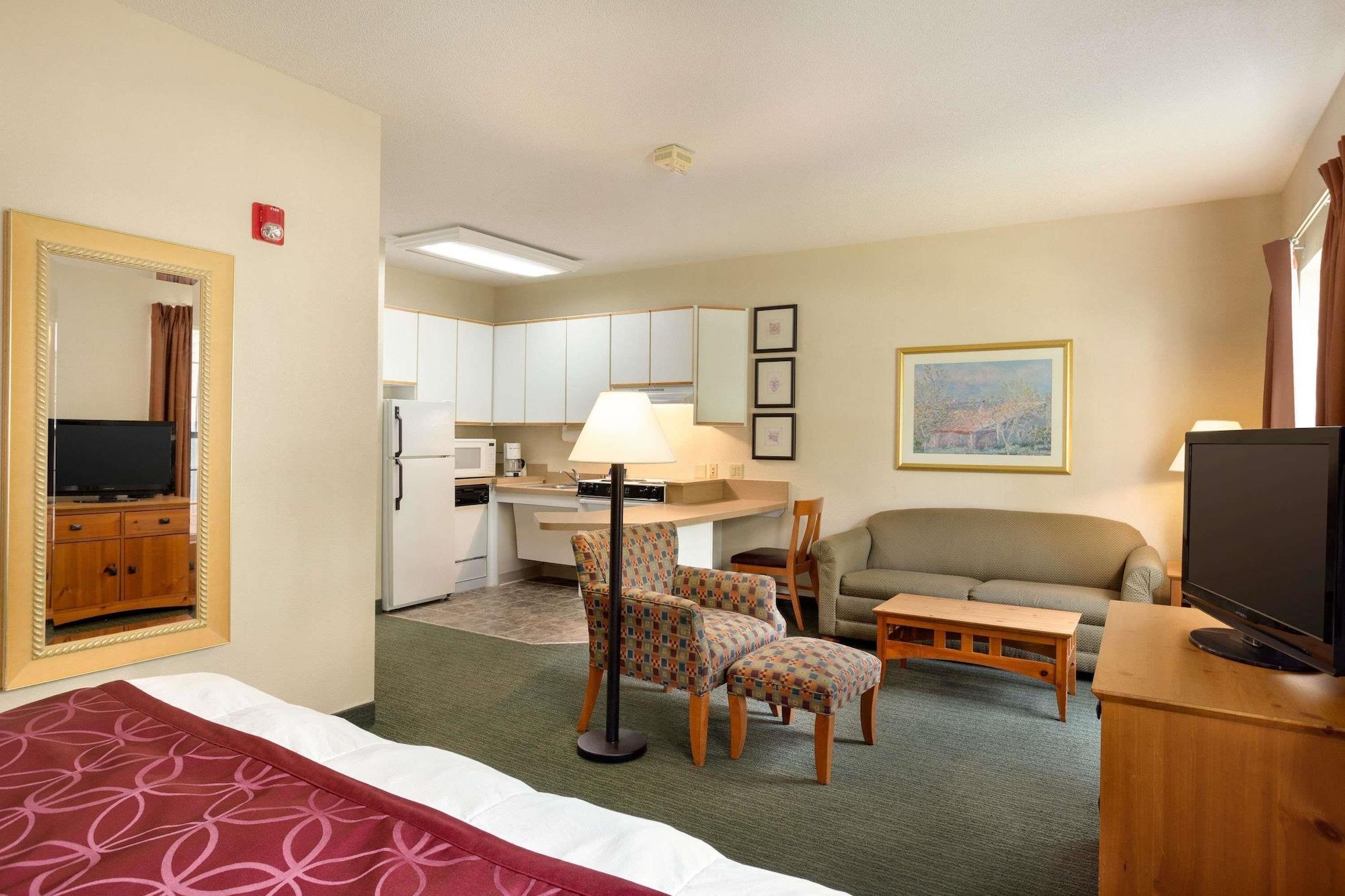 Hotel Baymont By Wyndham Wichita East Zewnętrze zdjęcie