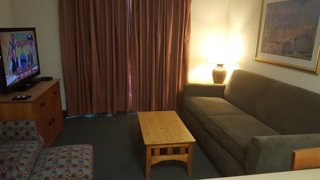 Hotel Baymont By Wyndham Wichita East Zewnętrze zdjęcie