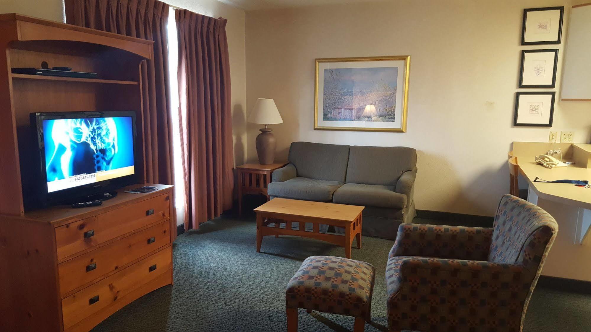 Hotel Baymont By Wyndham Wichita East Zewnętrze zdjęcie